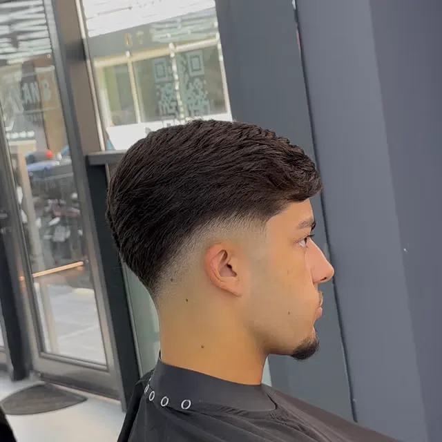 Textured crop and low fade by Abde